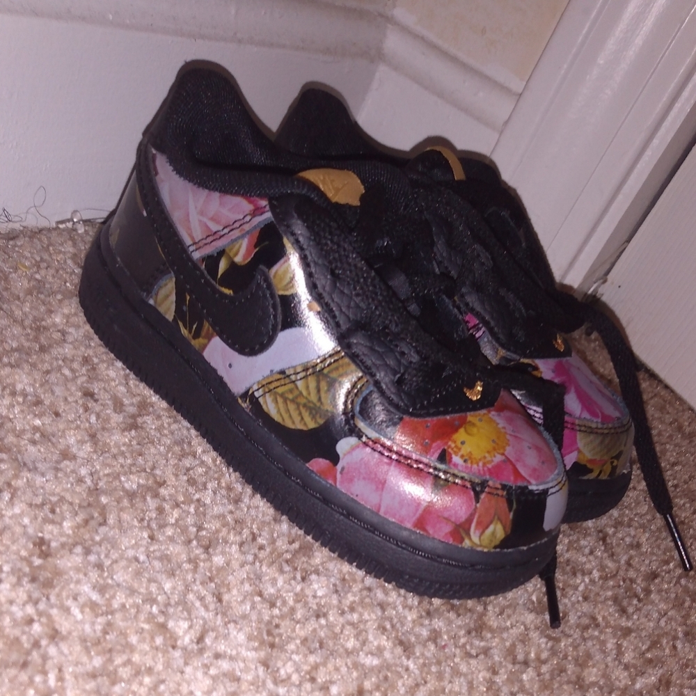 Toddler Black flower air force one